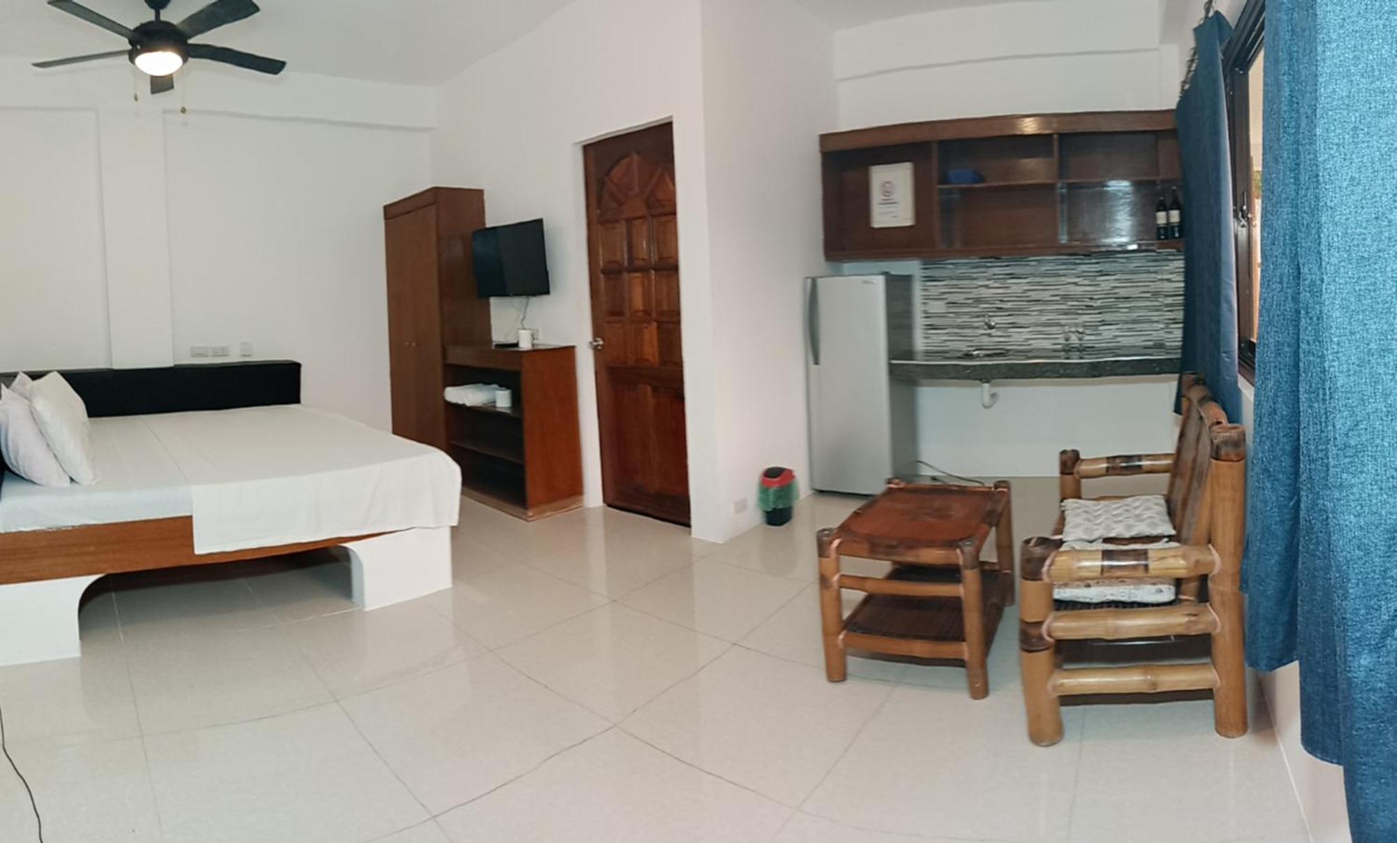 Jalyn'S Resort Sabang Puerto Galera Δωμάτιο φωτογραφία